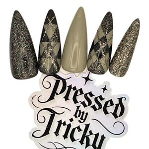 Checkmate | Harlequin Gothic Glam Press-On Nails — Handcrafted Luxe Set